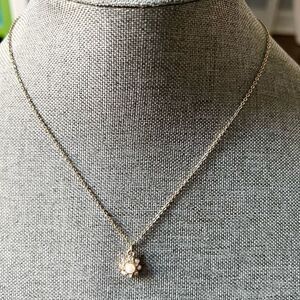 🍭6/$30 Delicate rhinestone studded flower charm necklace